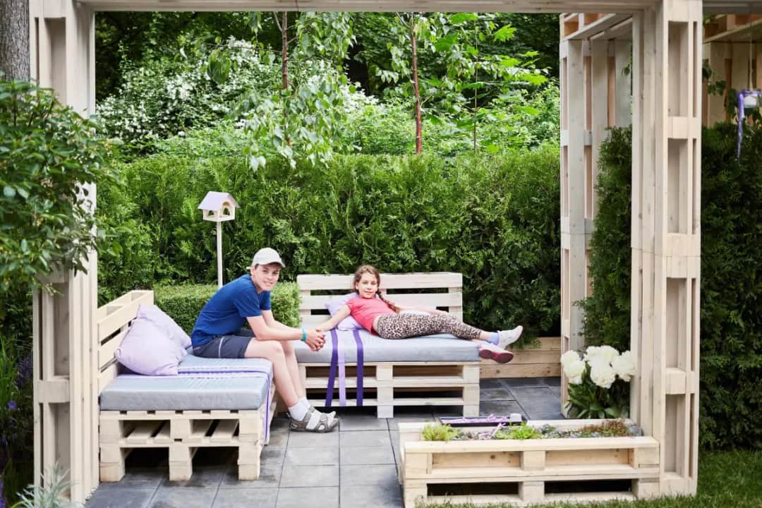 Jak zrobić meble ogrodowe z desek - proste kroki i cenne wskazówki Jak zrobić meble ogrodowe z desek - proste kroki i cenne wskazówki