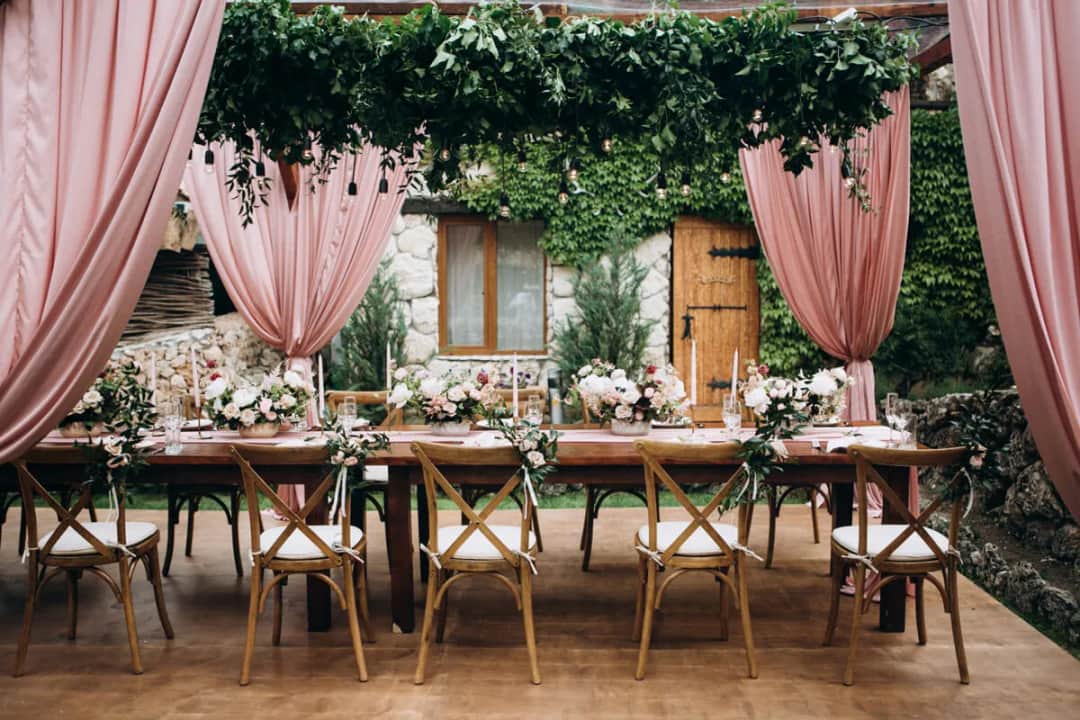 Jak udekorować stół wiejski, aby zachwycić gości naturalnym stylem Jak udekorować stół wiejski, aby zachwycić gości naturalnym stylem